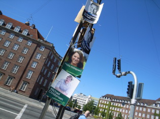 90％以上が投票するデンマークの選挙のポスター